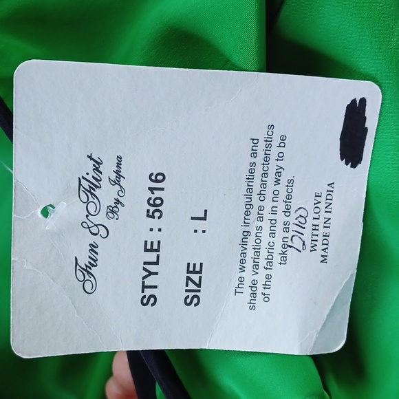 Fun & Flirt Pull On Lightweight Blouse NEW- Sz. Lrg - Picture 4 of 6